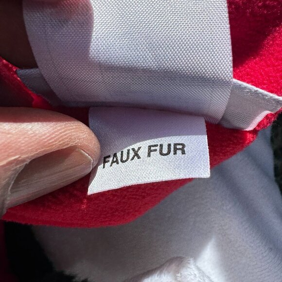 Disney Parks Authentic Original Mickey Mouse Ears Faux Fur Hat Scarf With Mitten - Picture 6 of 8